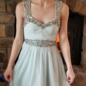 Semi formal dress from smoke free home